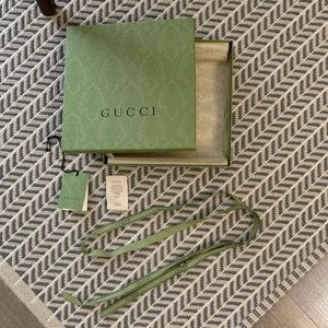 Gucci scarf box